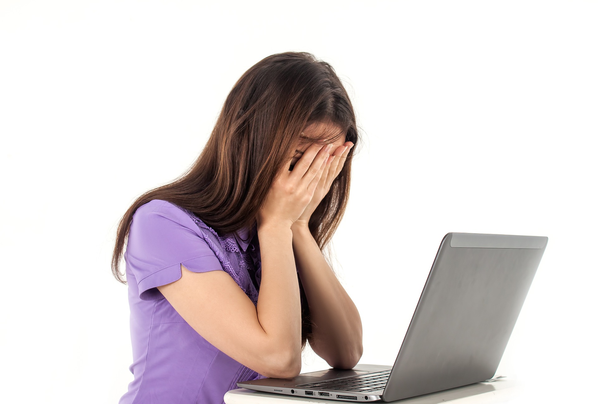 Woman experiencing Common AI Marketing Mistakes